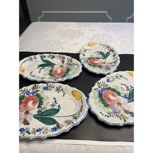 Set of 4 Hand painted Made in Italy Nove Rose Snack Plate